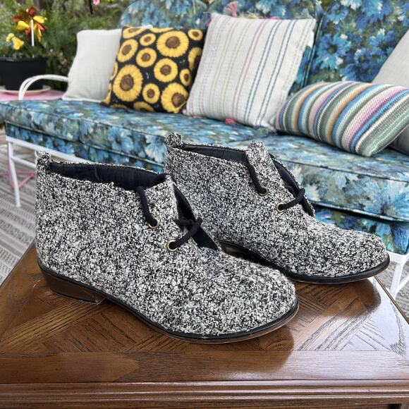 Dirty Laundry Tweed Black White Tweed Boots Size EU 41 US 10 - Picture 1 of 11